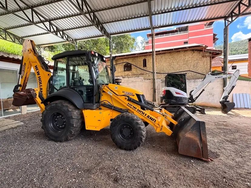 RETROESCAVADEIRA  - Foto 4