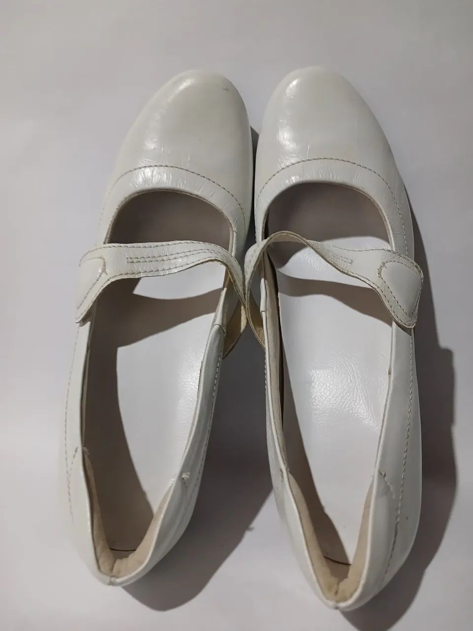 Sapato Mary Jane Branco Clássico - Foto 4