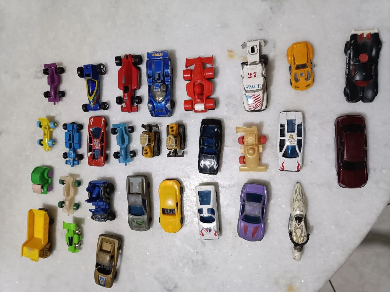 Vendo variados carrinhos