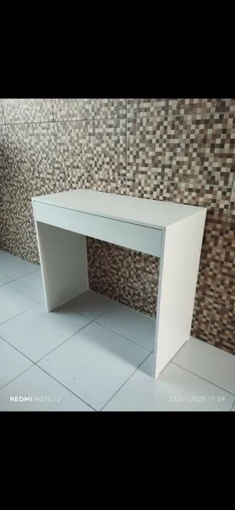 Escrivaninha feita em MDF branco. - Foto 2
