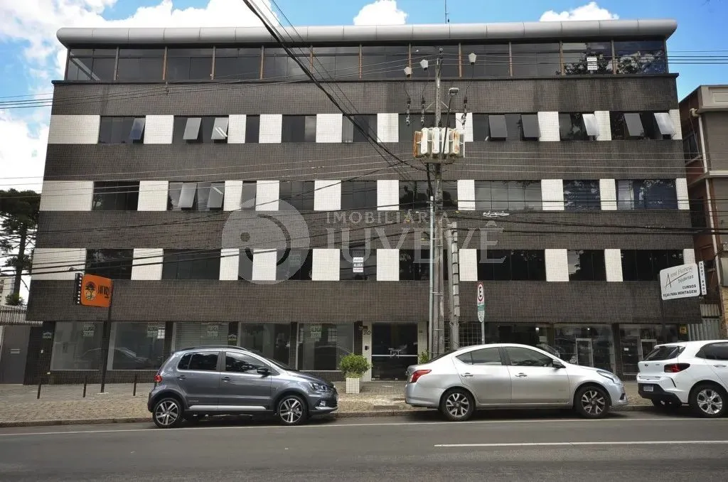 IMOBILIÁRIA JUVEVÊ ALUGA SALA COMERCIAL BACACHERI ESQ ERASTO GAERTNER PRX 20º BATALHÃO PAN