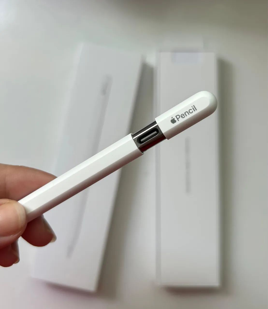 Apple Pencil USB-C - Periféricos e Acessórios de Computador