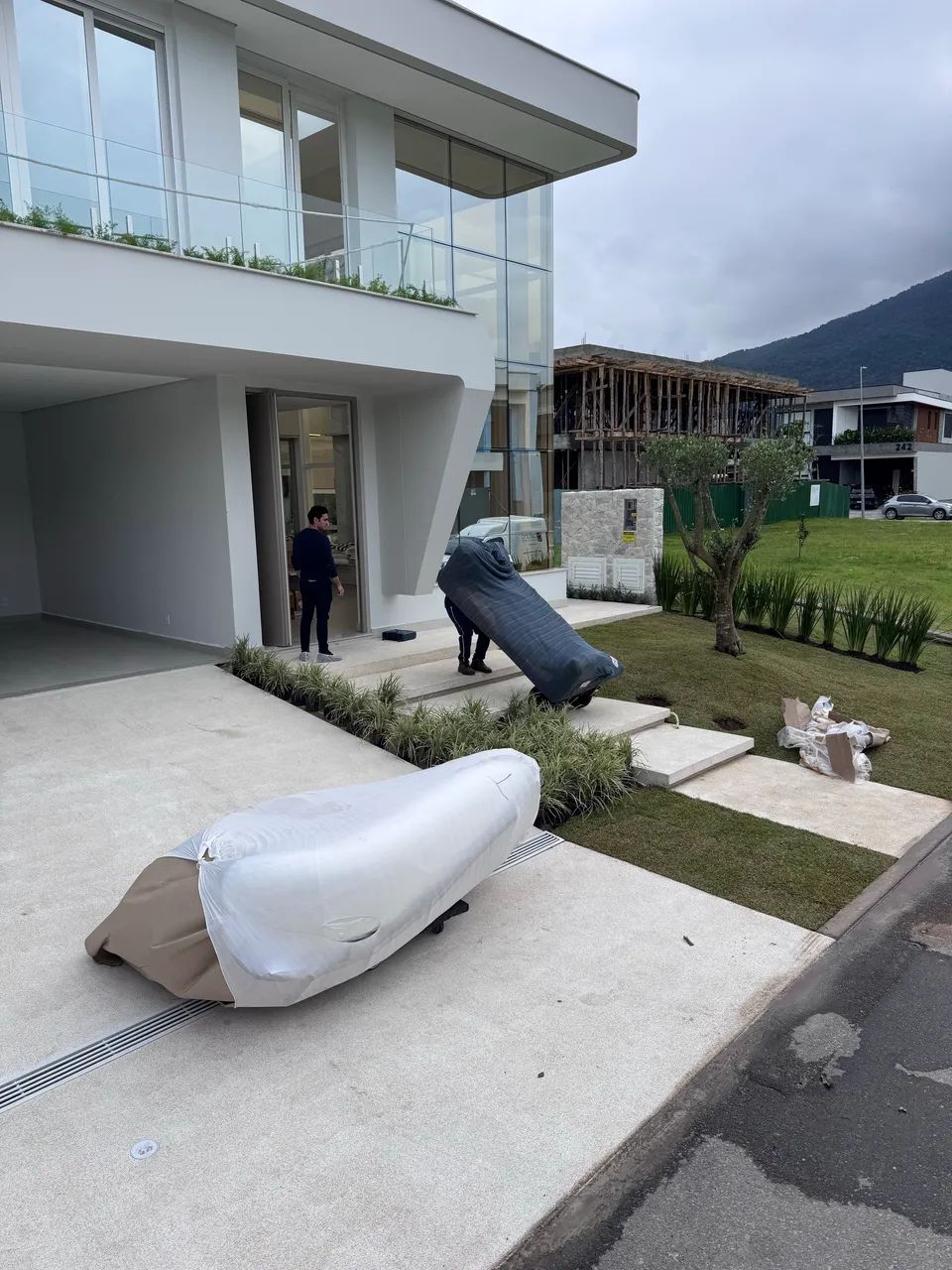 Baú com plataforma elevatória  - Foto 4