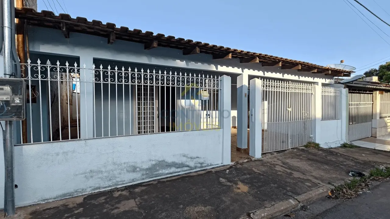 Casa Térrea grande próximo a avenida 31 de Março no bairro Cristo Rei- 03 Quartos codigo: