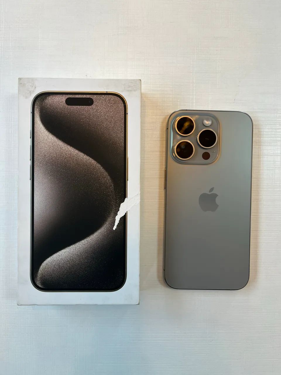 iPhone 15 pro 128gb zero na caixa - Celulares e Smartphones - Ilha