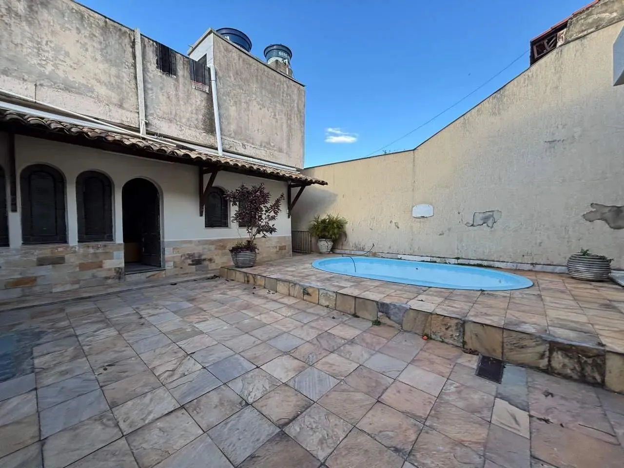 Casa para aluguel, 3 quartos, 2 suítes, 2 vagas, Planalto - Belo Horizonte/MG