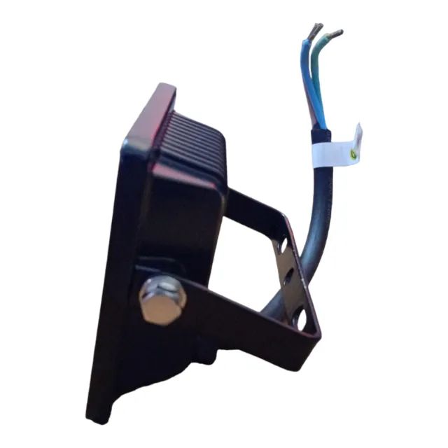 Kit com 05  Refletores 10W IP66 6000k Área Externa Bivolt - Foto 5