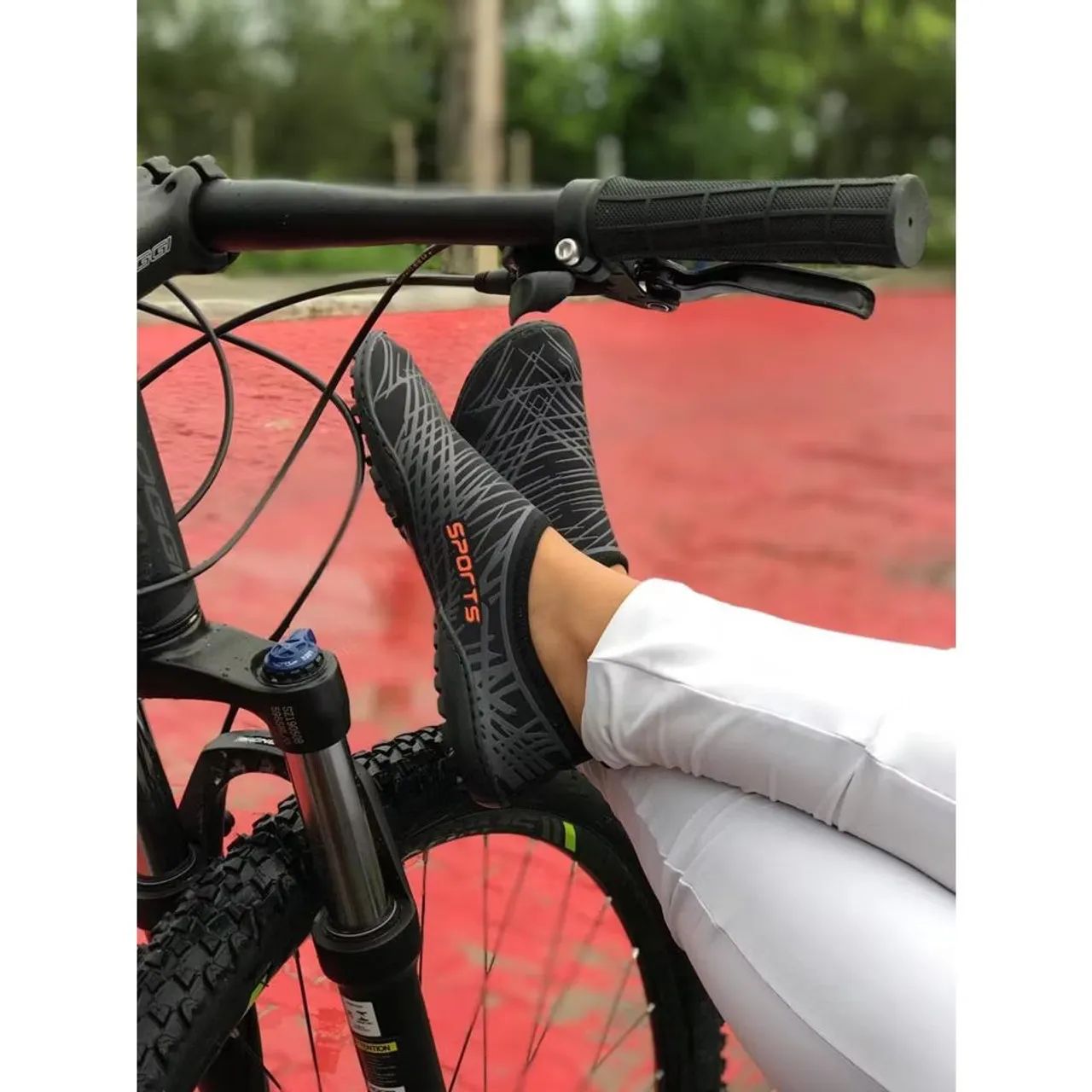 Sapatilha de Água para Homens e Mulheres Escolha sua Cor - Foto 2