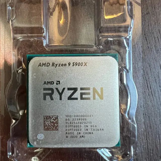 Processador AMD Ryzen 9 5900X 3.3GHz (4.8GHz Turbo), 16-Cores 32-Threads, AM4, Sem Cooler
