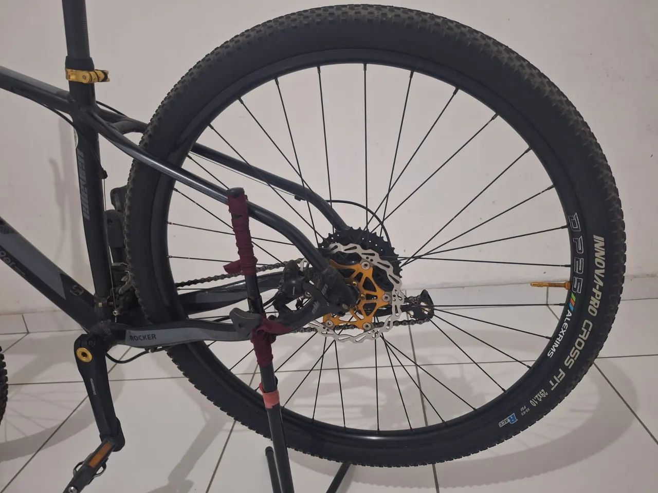 Bicicleta MTB 29  - Foto 4