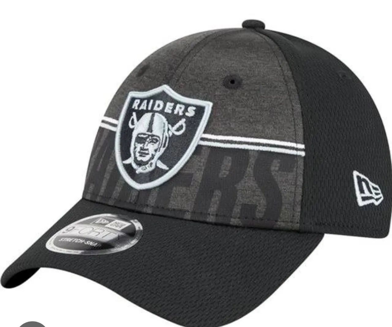 Boné New Era Raiders.