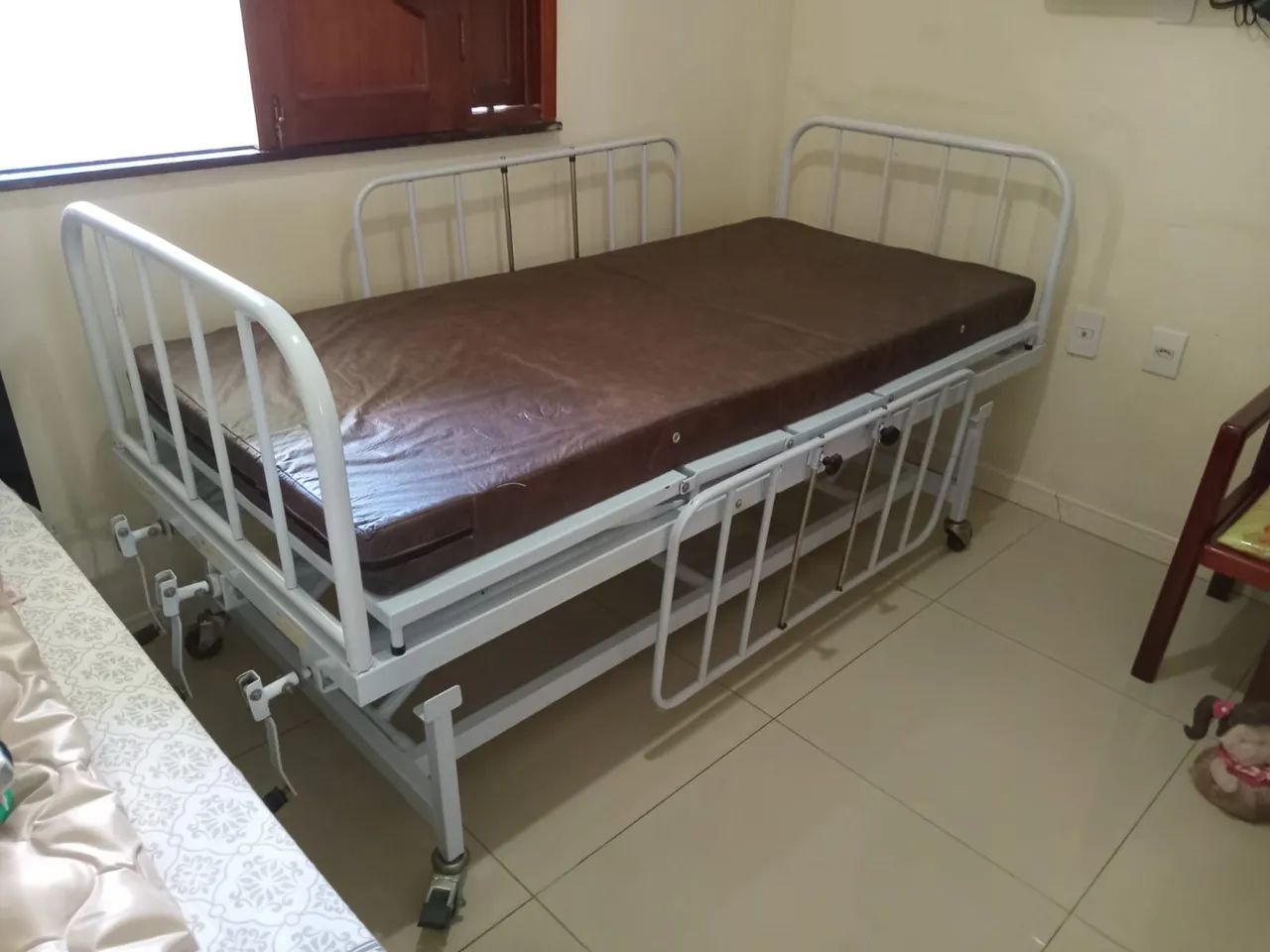 Cama Hospitalar C/3 Movimentos Residencial e Rodinhas  - Foto 4