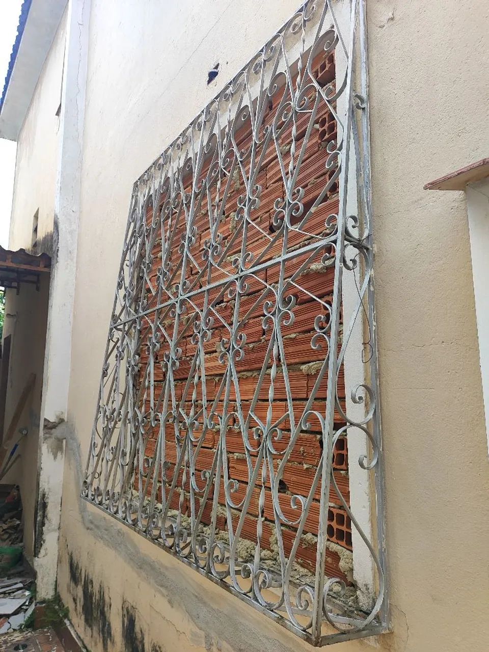 Grade de proteção para janela64706579202051122