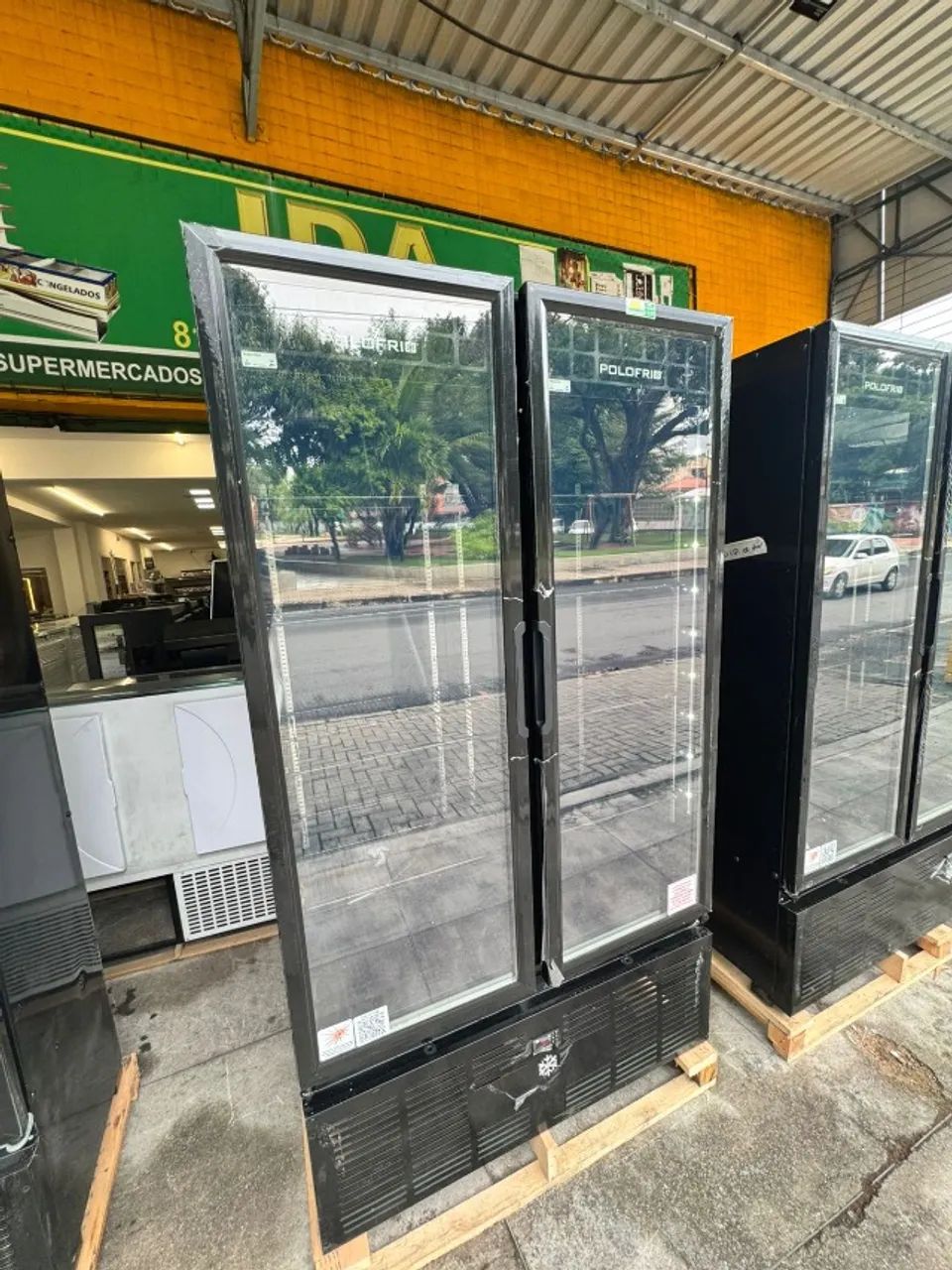 cervejeira vertical auto serviço - linha mondrian com 2 portas - marco polofrio - Foto 3