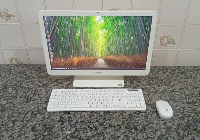 Samsung i5 6ª - 8GB - SSD 240GB - Tela 22"