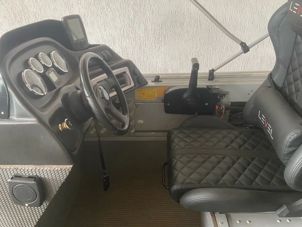 Lancha Araguaia 2014 motor Mercury 115 4 tempos, em ótimo estado de conservação - Foto 10