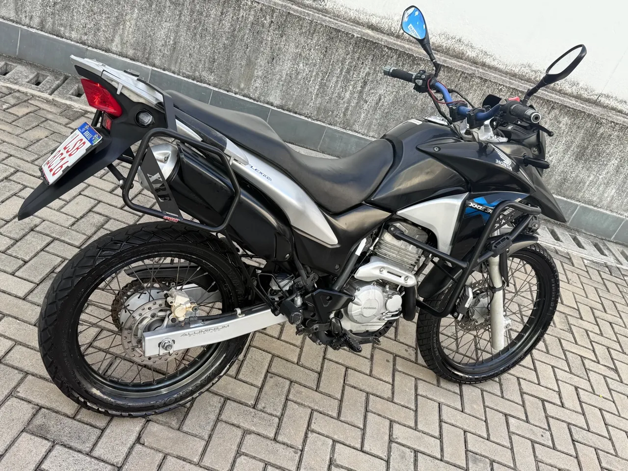 XRE 300