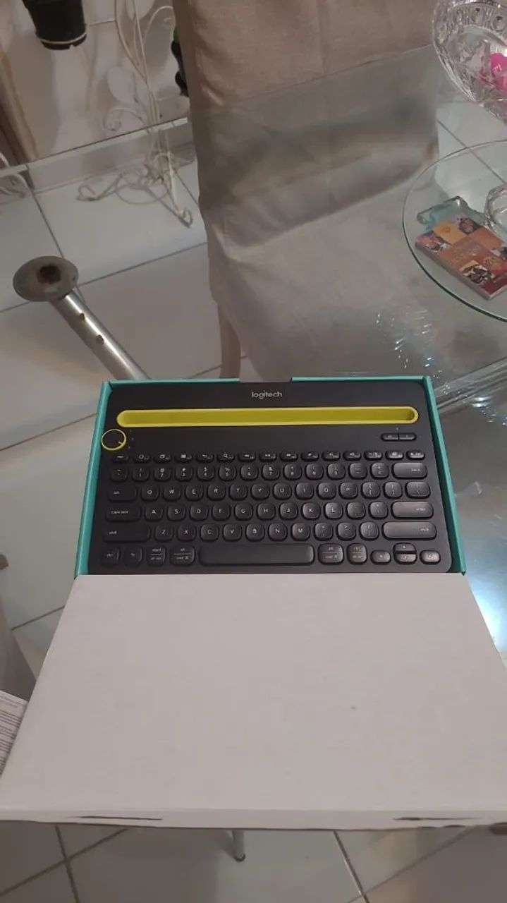 Teclado Logitech Wireless
