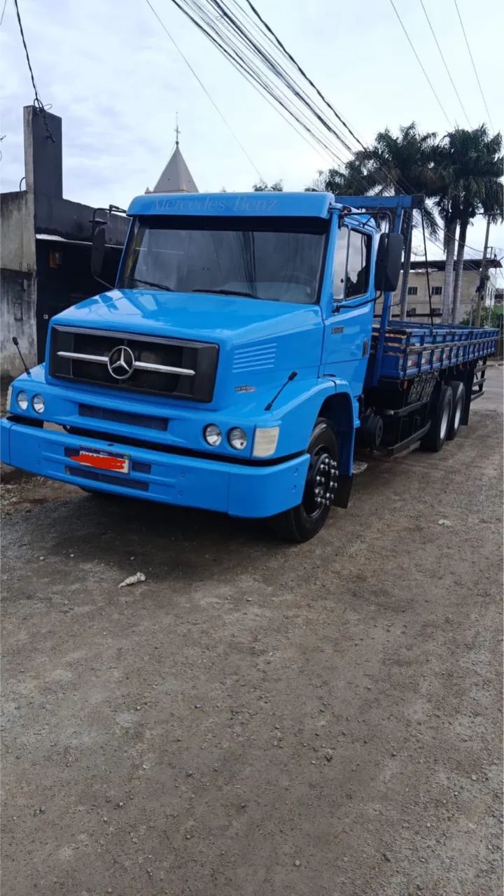 Mercedes L1620  Ano 2005 - Foto 15