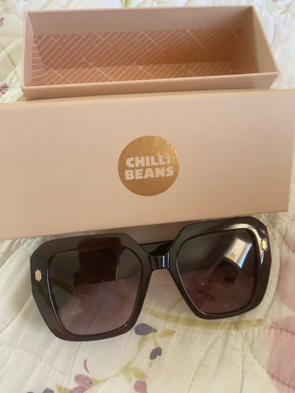 Óculos de Sol Chilli Beans - Design Elegante