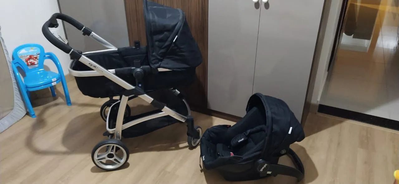 Carrinho de bebe com bebê conforto  - Foto 4