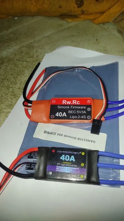 Escs 40A 4S Bec 5 volts R$100 cada em dinheiro  - Foto 2