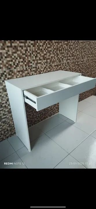 Escrivaninha feita em MDF branco. - Foto 4