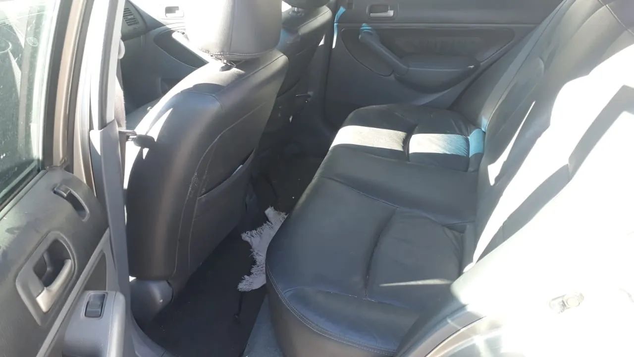 Honda civic ano 2004 vtec Sucata para venda de peças  - Foto 6