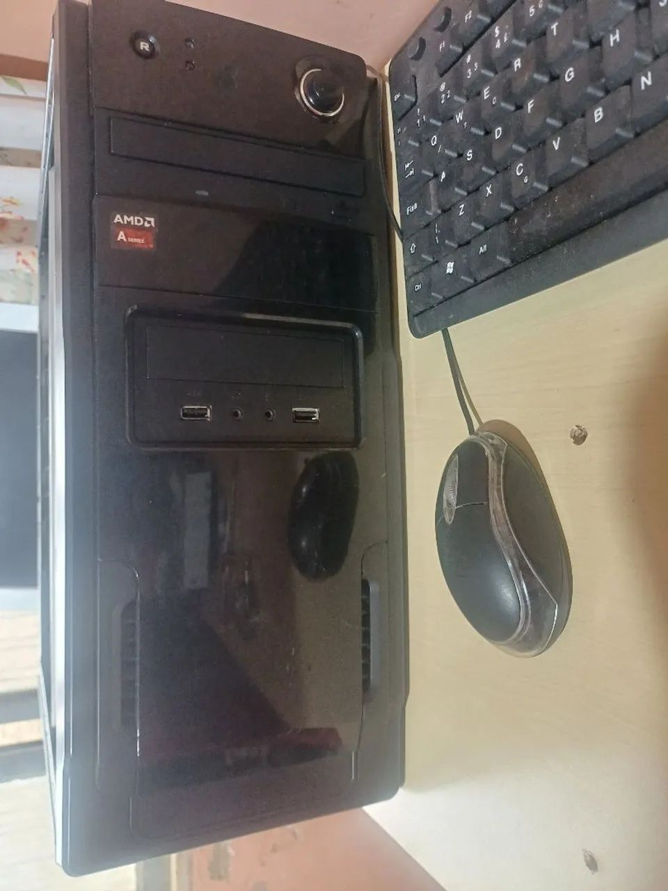 PC  ddr3 ,completo com monitor teclado e mouse