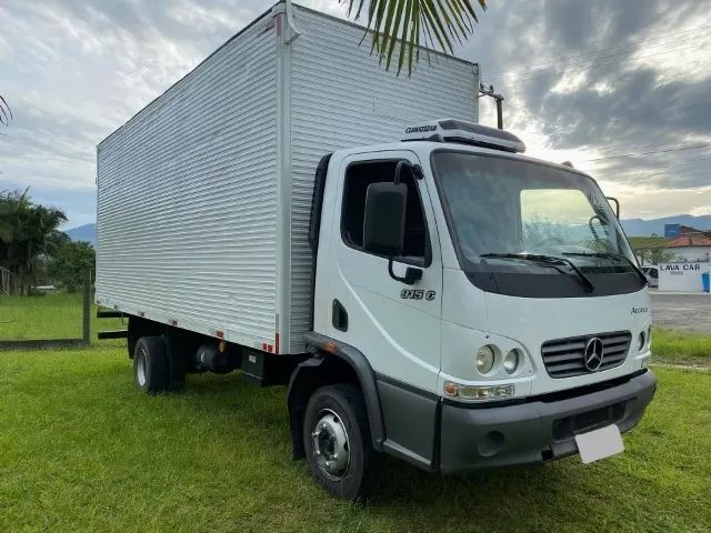 MB Accelo 915c Baú ano 2009 - Foto 3