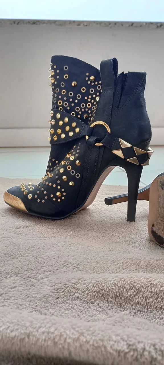 Bota Colcci Spikes All Over Preta - Foto 5