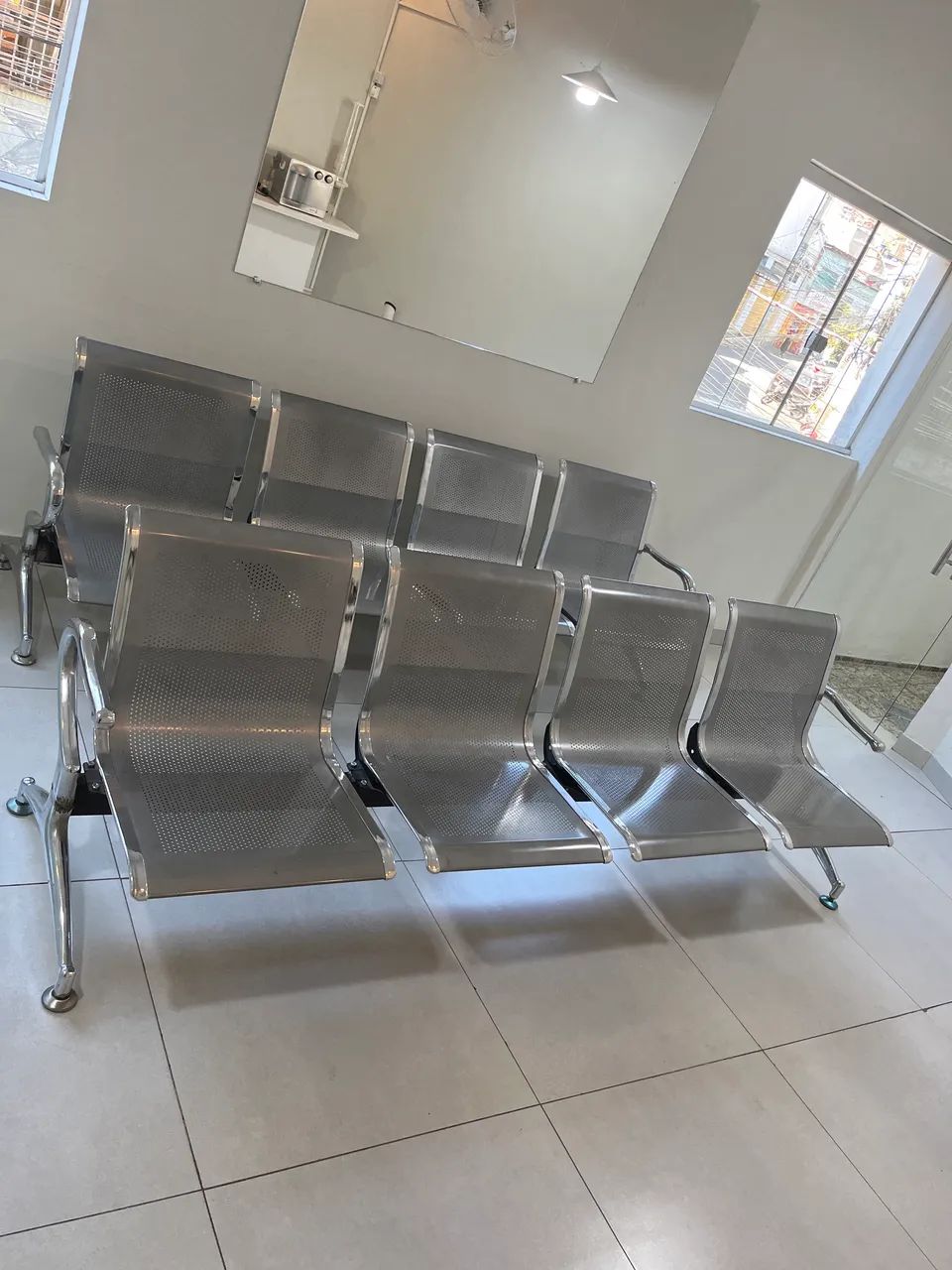 Vende-se cadeira para consultório ou lojas 