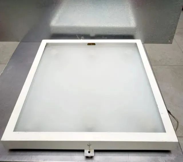 Luminária / Plafon Sobrepor 50x50cm 6 Lâmpadas - Foto 3