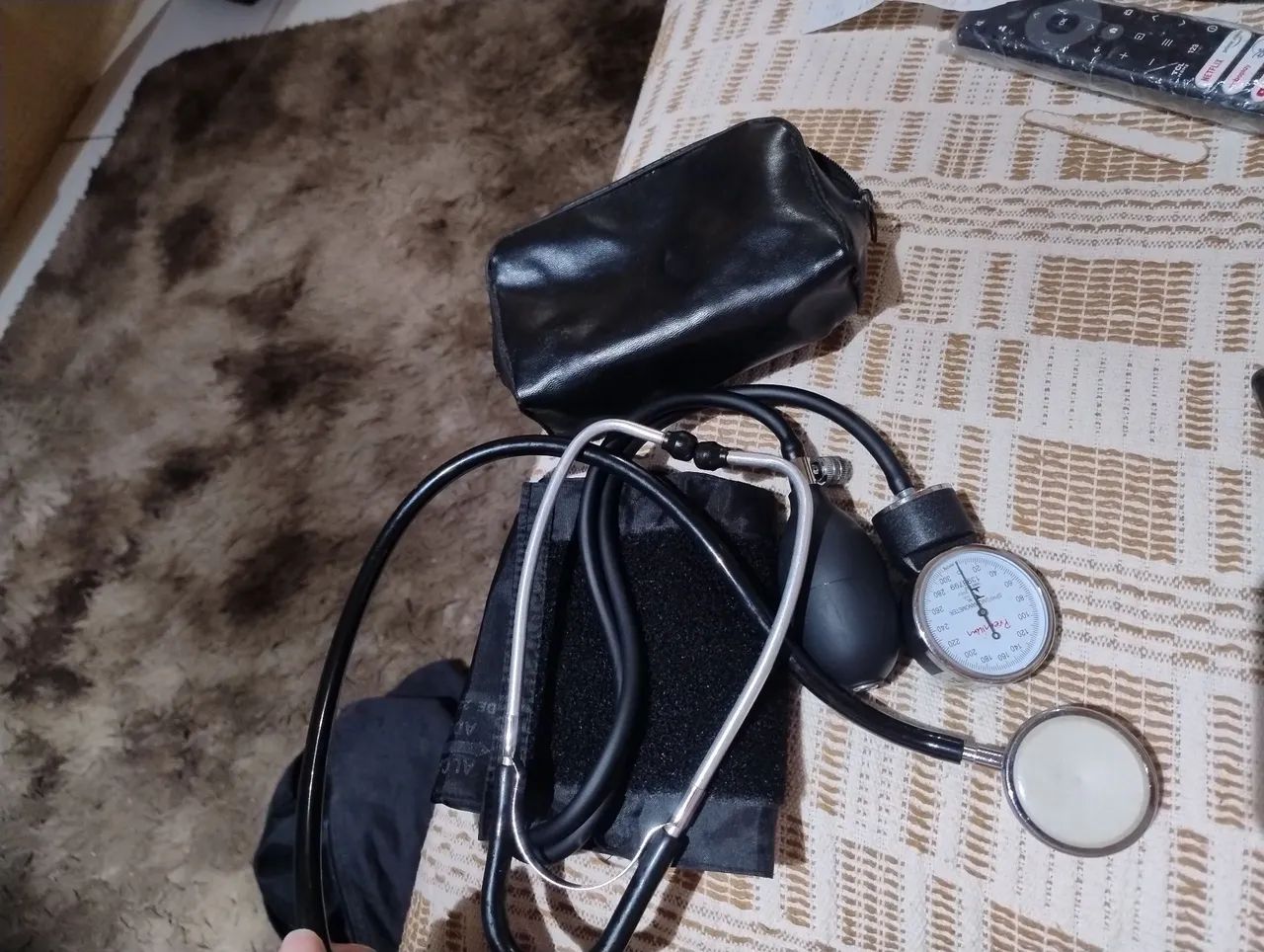 Vendo aparelho de medir pressão arterial  - Foto 3