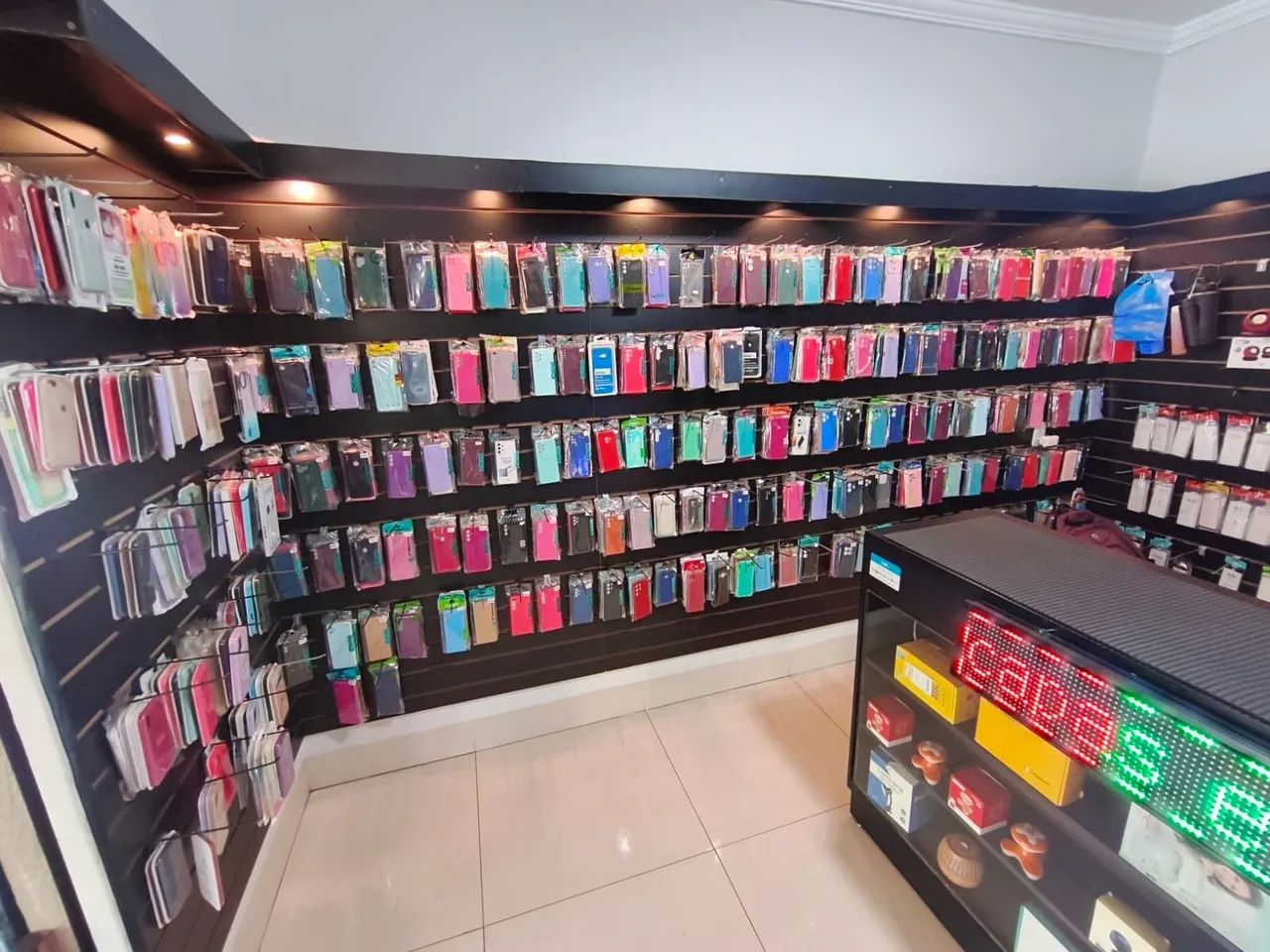 Vendo loja de celular completissima 