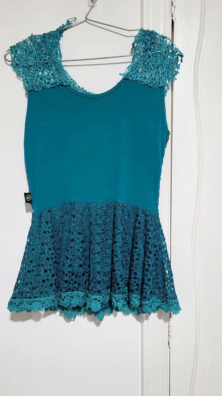 Blusa p verde com aplicações  - Foto 2