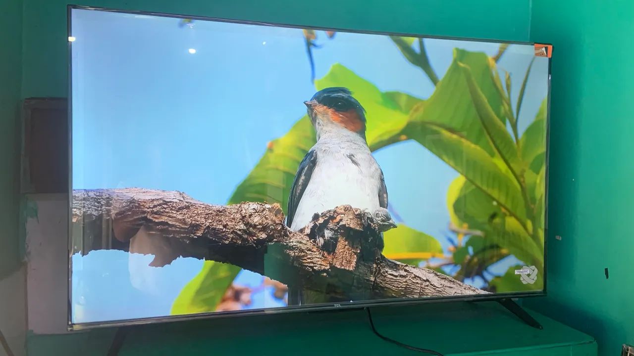 TV SMART SEMP 50 POLEGADAS 4K BORDA INFINITA SEMI NOVA NO PLÁSTICO  - Foto 2