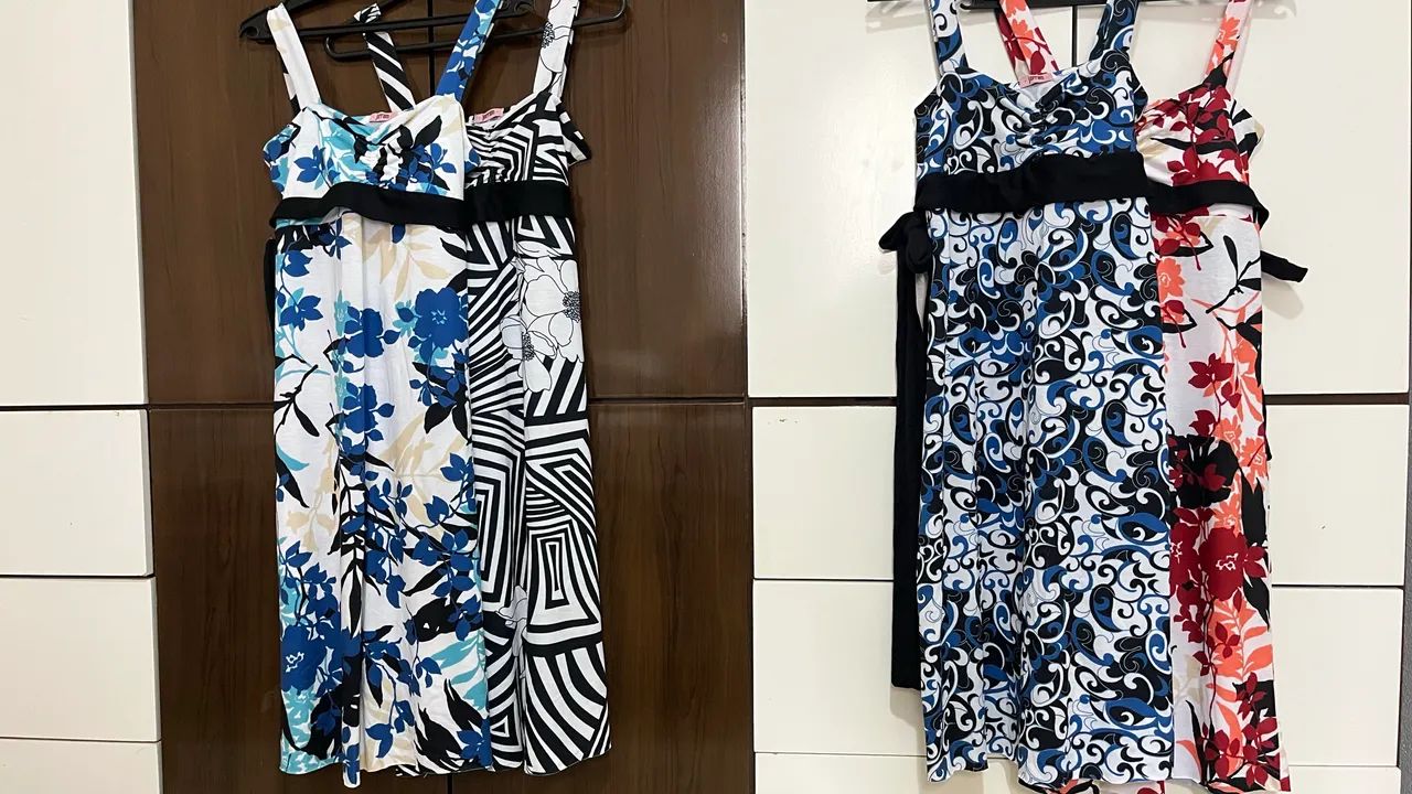4 Vestidos estampados - TAM M 
