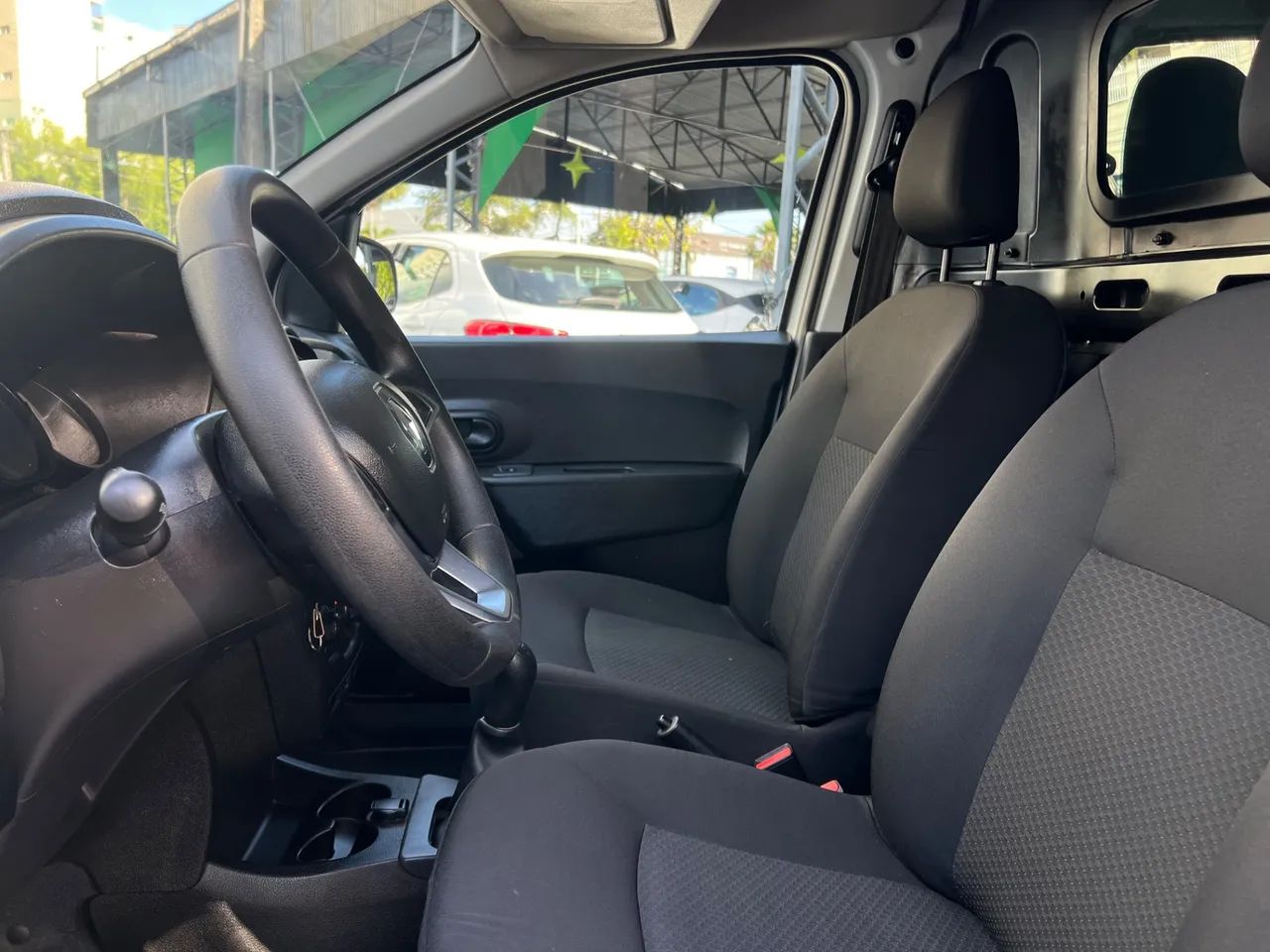 Renault Kangoo Advanced 1.6 16V Flex Mec. 2025 - Foto 5