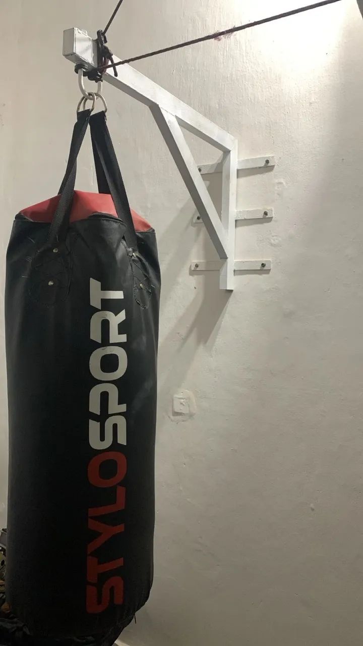 Saco com suporte Boxe MuayThay