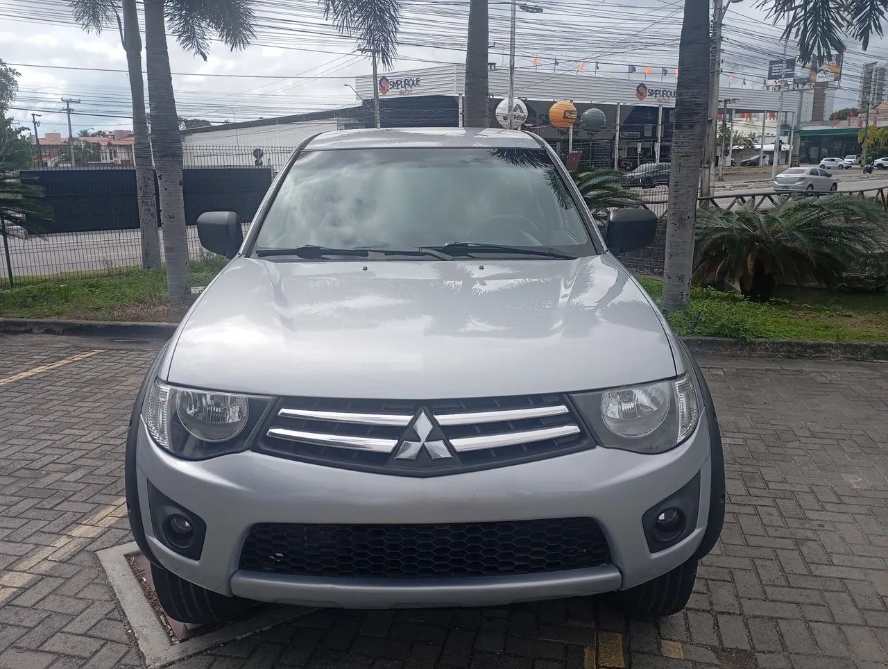 Mitsubishi L200 L200 Triton GLS 3.2 CD TB Int.Diesel Mec 2013