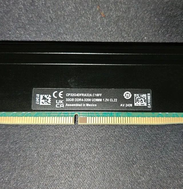 Memória DDR4 Crucial 32Gb