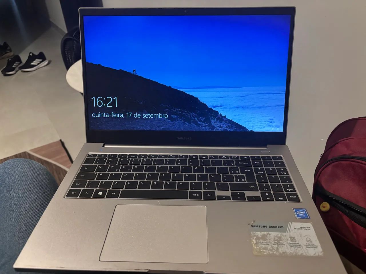 SAMSUNG BOOK E20