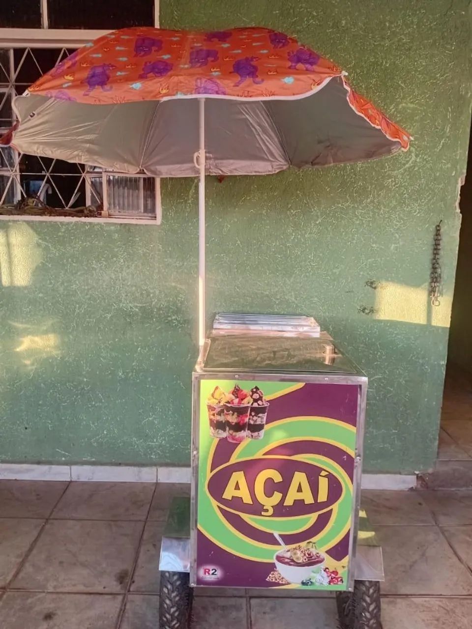 Vende-se carrinho de açaí 
