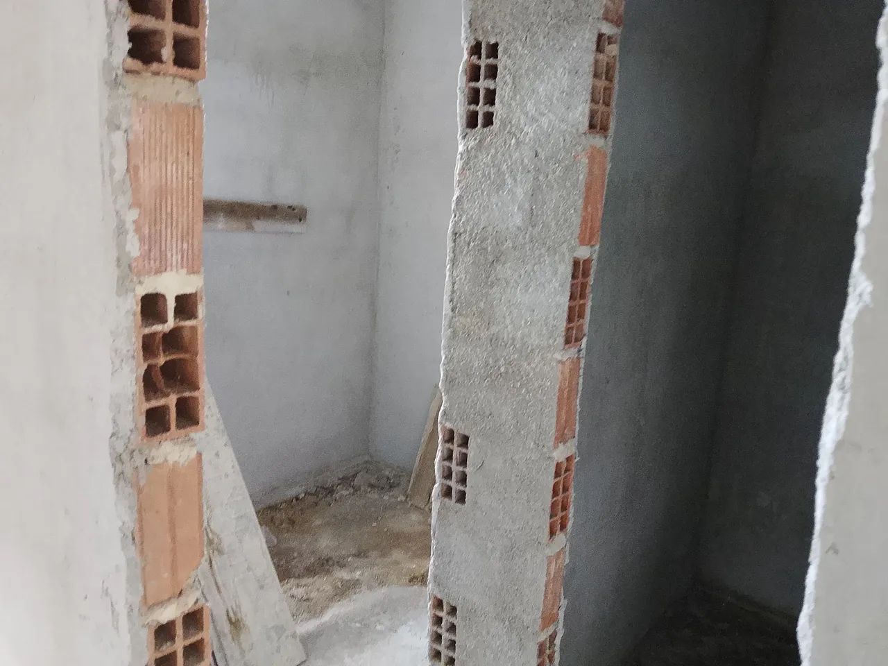 Terreno com duas casas em acabamento - Foto 5