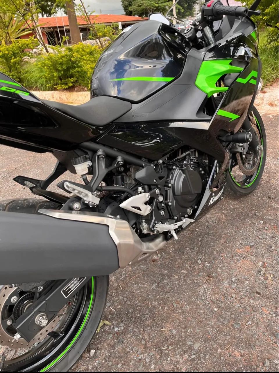 Kawasaki Ninja 400 - Foto 5