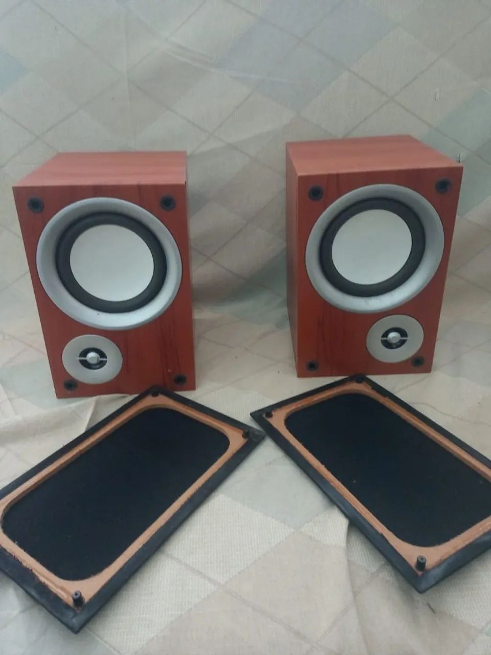 Caixas Acústica côr Cerejeira 