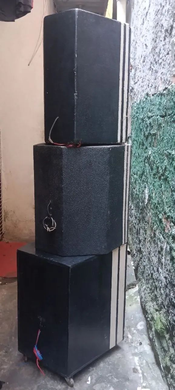 3 caixas de som montada com 1 falante de 15 e 2 de 12  - Foto 2