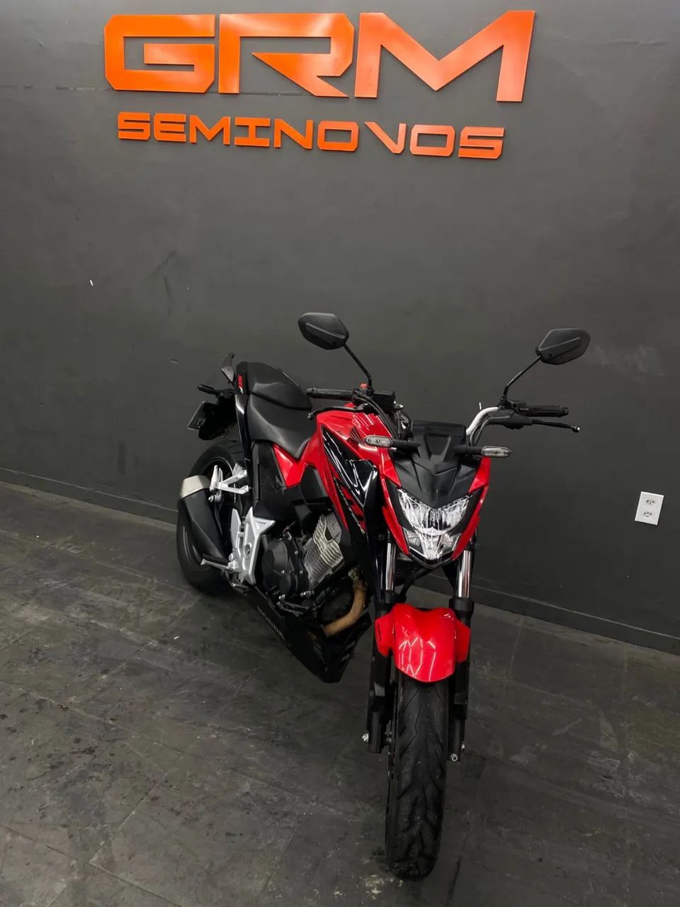 CB300f - Foto 2