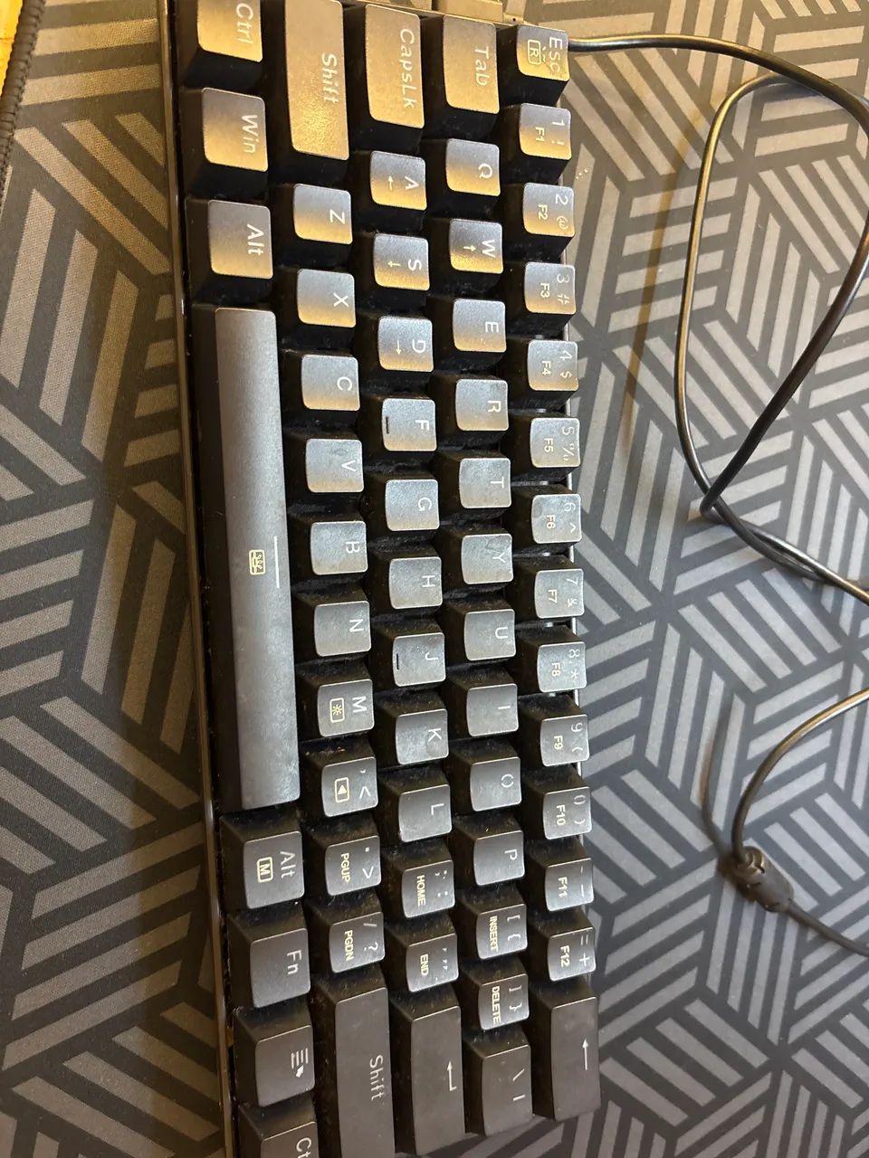 Teclado redragon model K630RGB - Foto 2